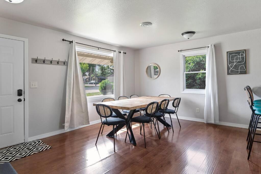 Charming Home-Pet-Friendly-Lg Fenced Backyard Rapid City Exterior foto